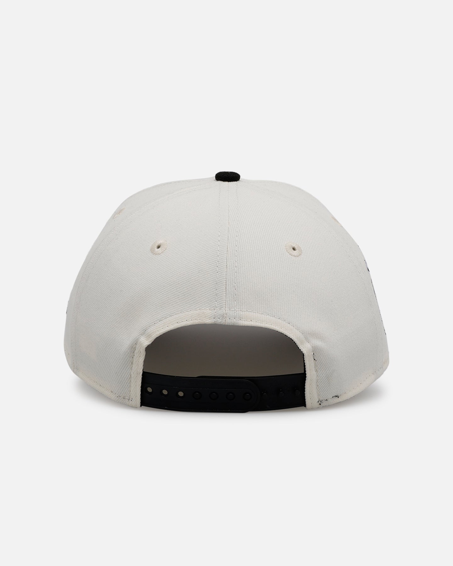 Stand Out in Style with New Era Chicago White Sox 'Chrome Black' 9FORTY A-Frame Snapback