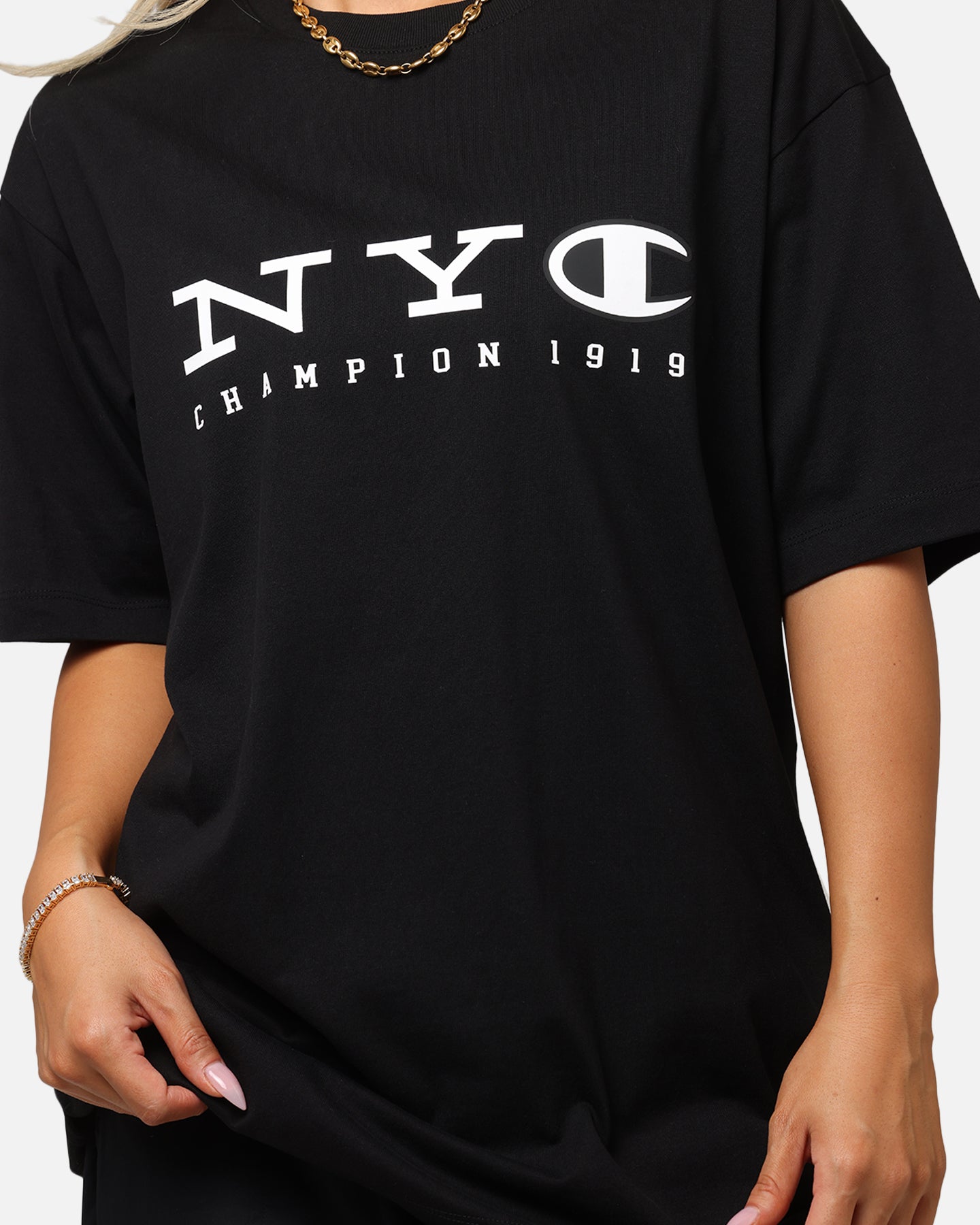 Champion Rochester Black Graphic T-Shirt - Elevate Your Street Style