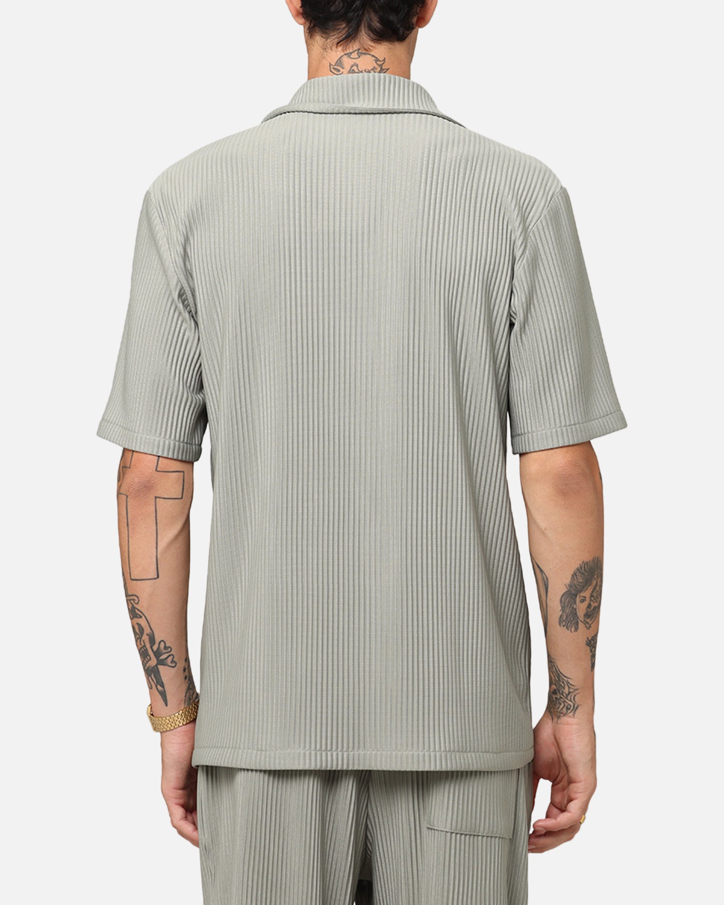 XXIII Olive Pleated Button-Up Shirt - Elevate Your Style
